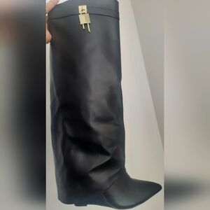 Wedge heels pointed black